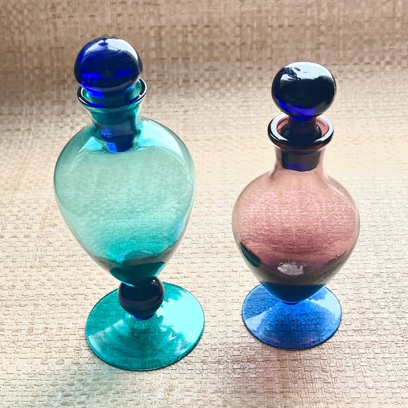 Vintage Hand Blown Glass Perfume Bottles Mini Decanters Apothecary Vanity Empoli - Picture 3 of 9